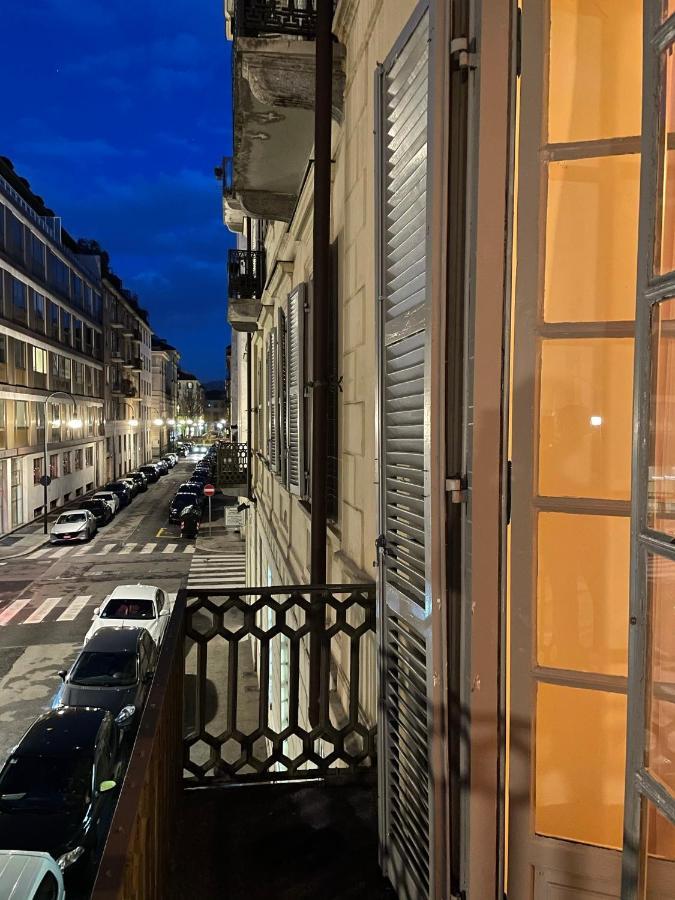 La Casa Di Ringhiera - Silenzioso Appartamento Di Charme Con Balcone Nel Quadrilatero Romano Turijn Buitenkant foto