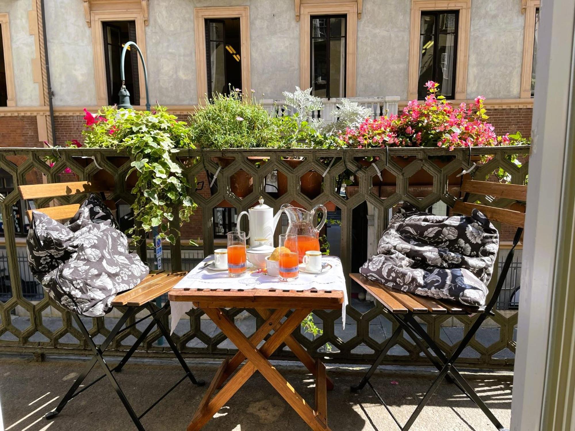 La Casa Di Ringhiera - Silenzioso Appartamento Di Charme Con Balcone Nel Quadrilatero Romano Turijn Buitenkant foto